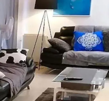 Lisbon South Bank Charming Pool Duplex & Garden Bbk 펜션 세심브라