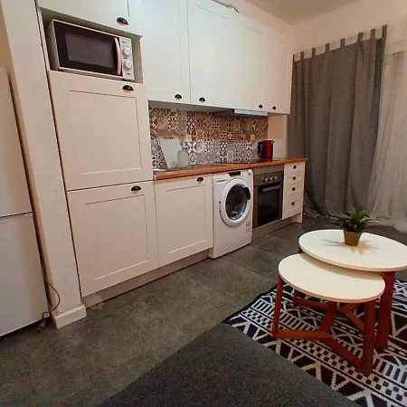 Lisbon South Bank Charming Pool Duplex & Garden Bbk *