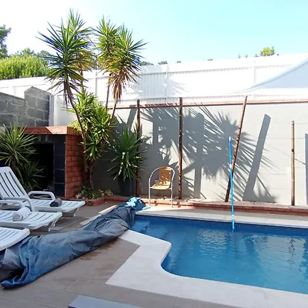 펜션 Lisbon South Bank Charming Pool Duplex & Garden Bbk 세심브라