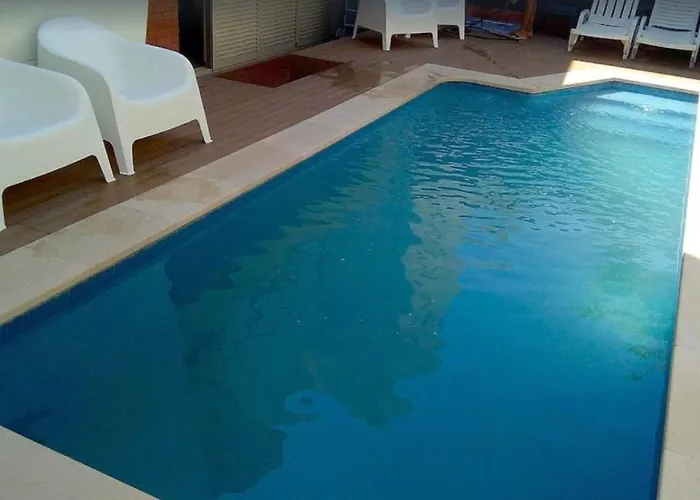 Lisbon South Bank Charming Pool Duplex & Garden Bbk Сasa de vacaciones *