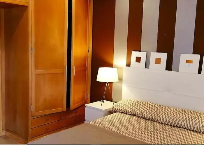 Lisbon South Bank Charming Pool Duplex & Garden Bbk Сasa de vacaciones Sesimbra