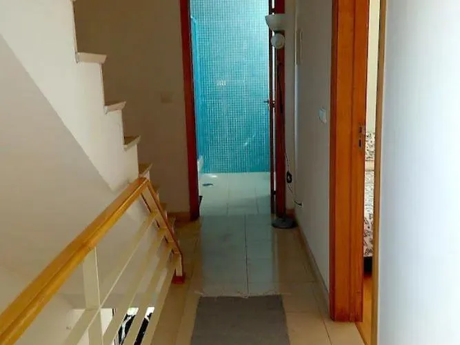 Сasa de vacaciones Lisbon South Bank Charming Pool Duplex & Garden Bbk