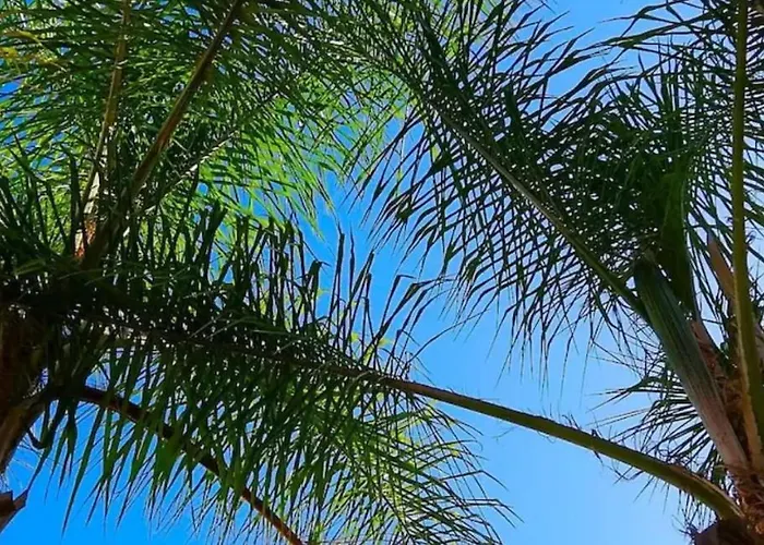 Lisbon South Bank Charming Pool Duplex & Garden Bbk Сasa de vacaciones Sesimbra