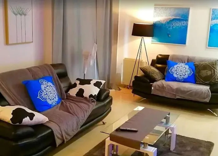 Lisbon South Bank Charming Pool Duplex & Garden Bbk