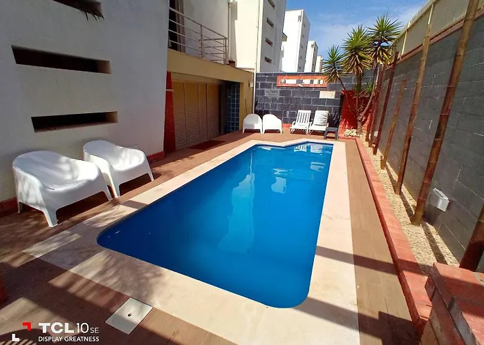 Lisbon South Bank Charming Pool Duplex & Garden Bbk Сasa de vacaciones