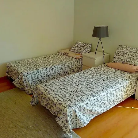 Casa vacanze Lisbon South Bank Charming Pool Duplex & Garden Bbk