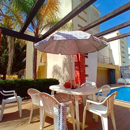 Charming Pool Duplex Bbk & Garden Дом отдыха