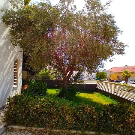 Lisbon South Bank Charming Pool Duplex & Garden Bbk