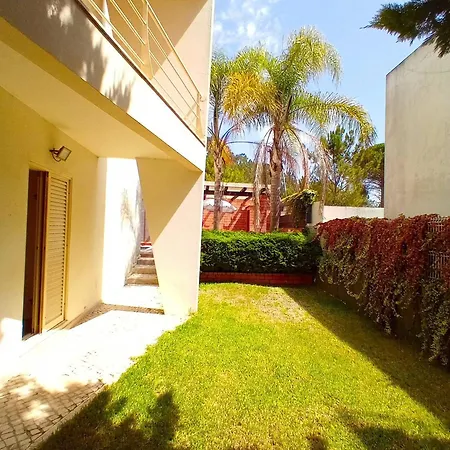 Charming Pool Duplex Bbk & Garden Дом отдыха *
