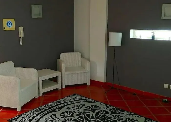 Lisbon South Bank Charming Pool Duplex & Garden Bbk Дом отдыха Сесимбра