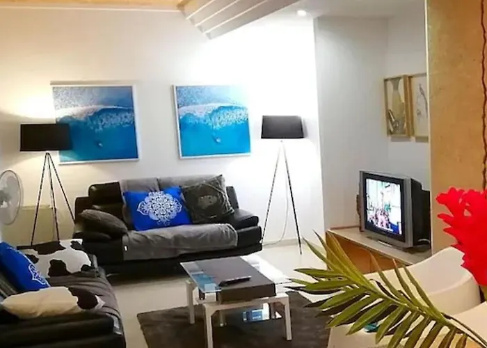 Lisbon South Bank Charming Pool Duplex & Garden Bbk *