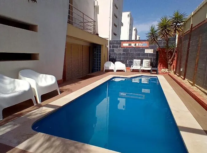 Lisbon South Bank Charming Pool Duplex & Garden Bbk *