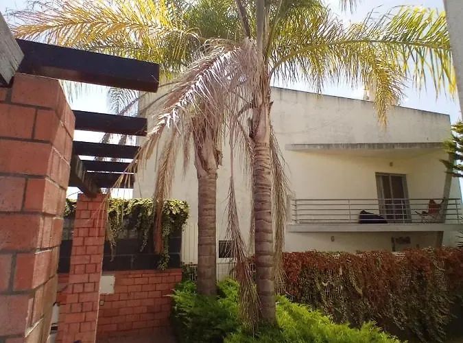 Lisbon South Bank Charming Pool Duplex & Garden Bbk *