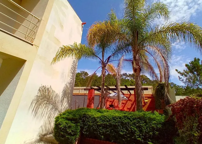 Lisbon South Bank Charming Pool Duplex & Garden Bbk