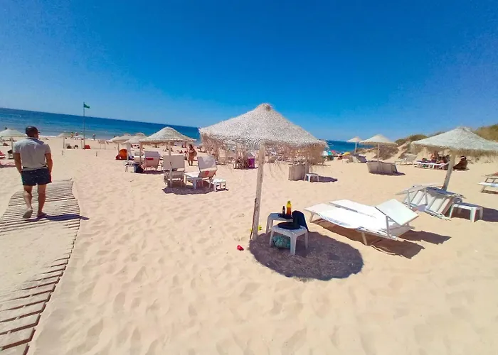 Lisbon South Bank Charming Pool Duplex & Garden Bbk Дом отдыха Сесимбра